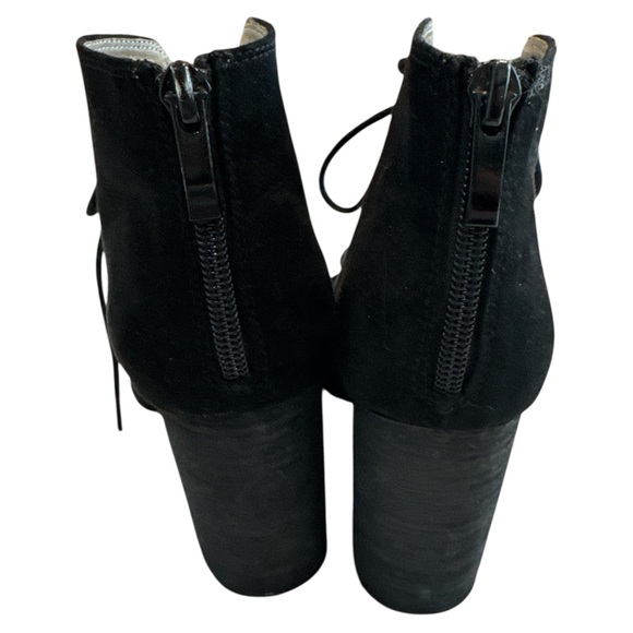 Chinese Laundry Black Lace-Up Peep Toe Block Heel Ankle Boots - Picture 2 of 4